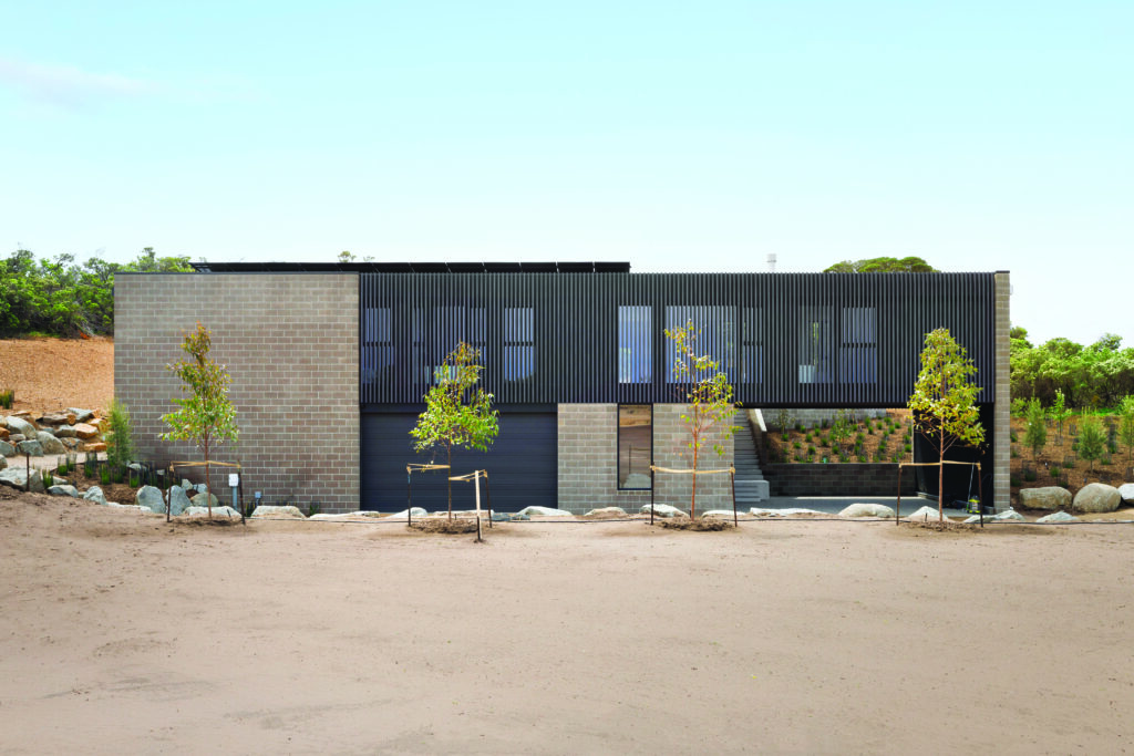 16-Facade 422E Sandy Road, St Andrews Beach